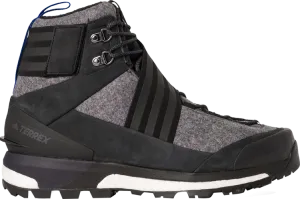 Adidas Xhibition x Terrex Tracefinder 'Black' Boots, Black