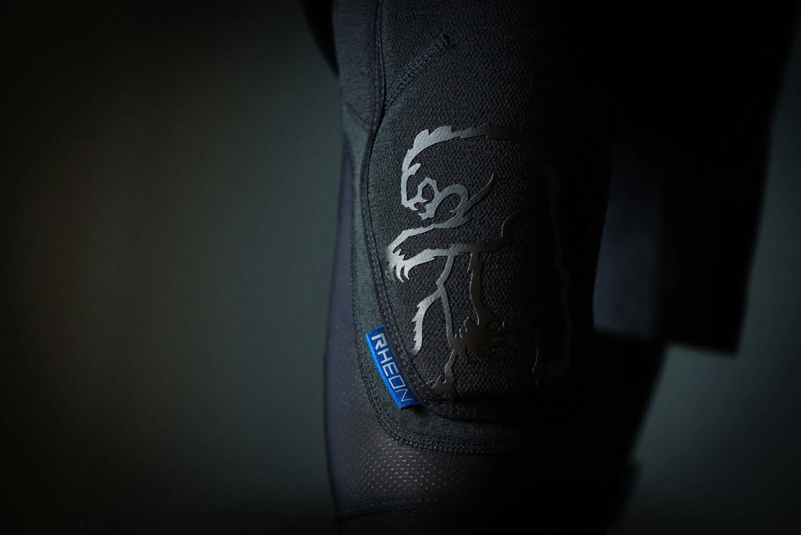 Rift Knee Guard